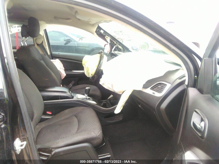 VIN 3C4PDCAB8JT322670 2018 DODGE JOURNEY SE