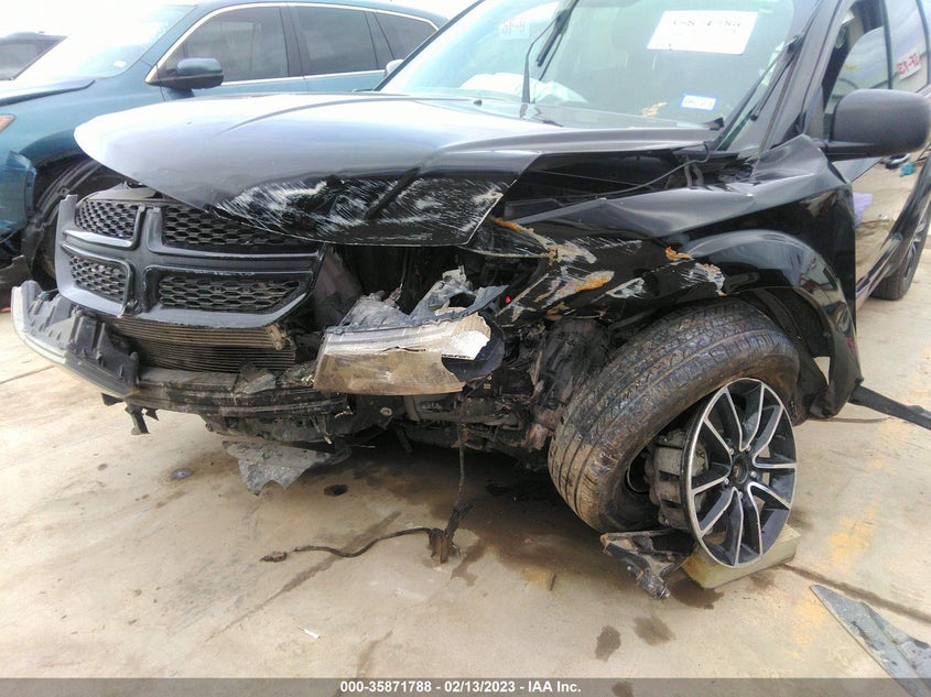 VIN 3C4PDCAB8JT322670 2018 DODGE JOURNEY SE