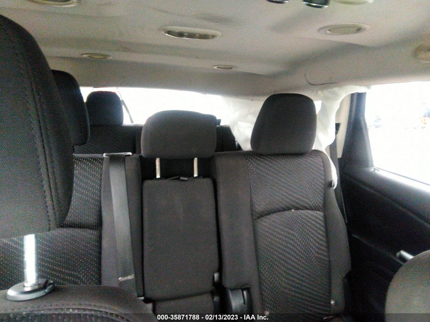VIN 3C4PDCAB8JT322670 2018 DODGE JOURNEY SE