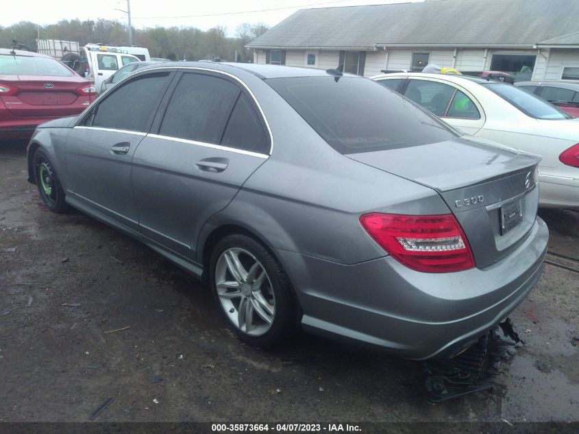 2013 MERCEDES-BENZ C-CLASS C 300 - WDDGF8AB6DG130492