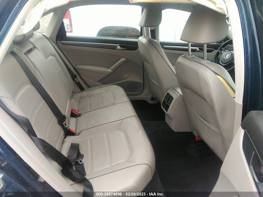 VIN 1VWBA7A30JC022469 2018 VOLKSWAGEN PASSAT 2.0T SE