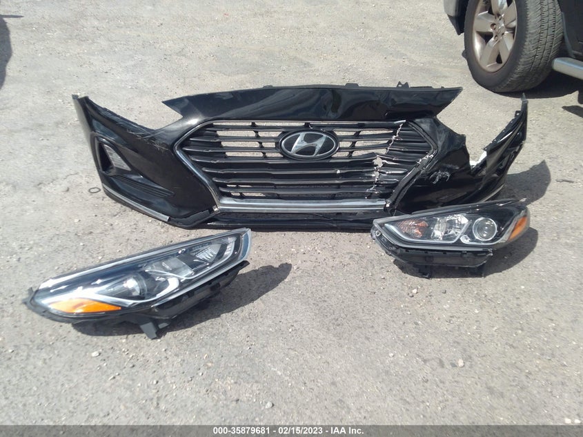 VIN 5NPE24AF5KH749893 2019 HYUNDAI SONATA SE