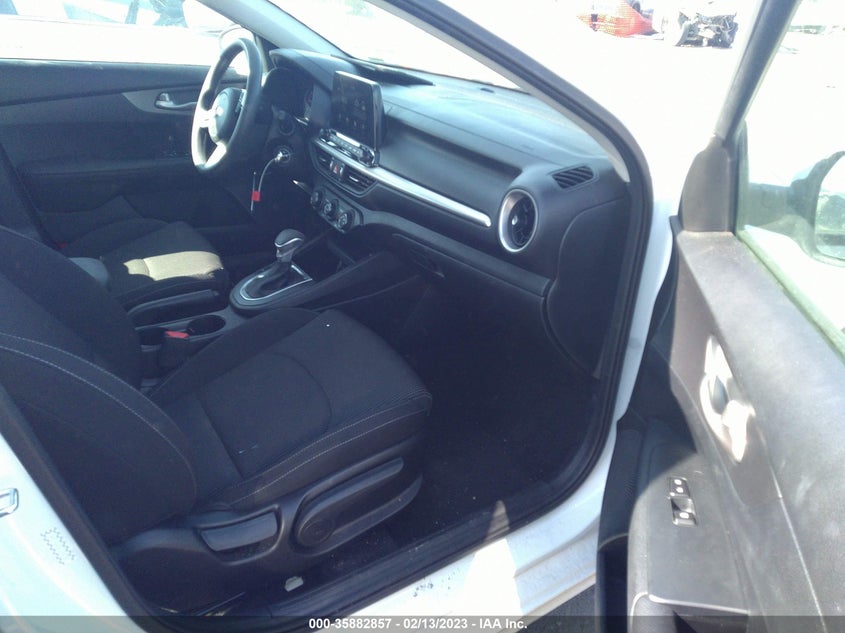 VIN 3KPF24AD3LE155781 2020 KIA FORTE LXS