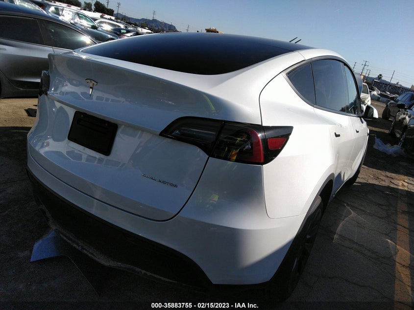 VIN 7SAYGAEE5PF601721 2023 TESLA MODEL Y LONG RANGE