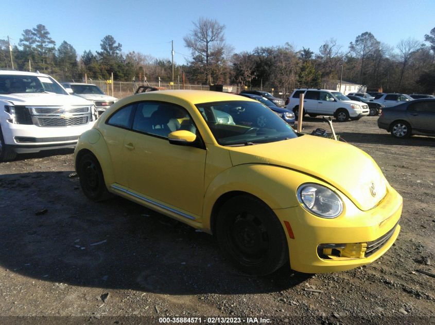 2015 VOLKSWAGEN BEETLE COUPE 1.8T - 3VWJ17AT2FM634593
