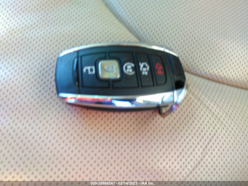 VIN 5LMCJ3D98HUL70811 2017 LINCOLN MKC RESERVE