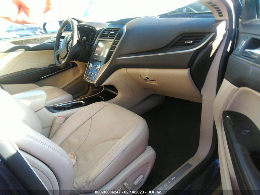 VIN 5LMCJ3D98HUL70811 2017 LINCOLN MKC RESERVE
