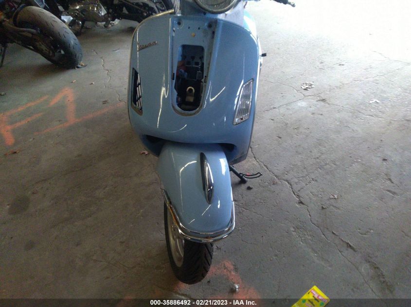 2018 VESPA GTS 300 SUPER ZAPMA39L3J5100027