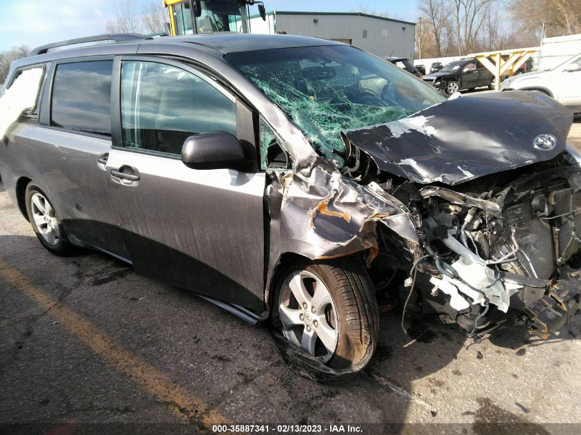 2015 TOYOTA SIENNA LE - 5TDKK3DC2FS556826