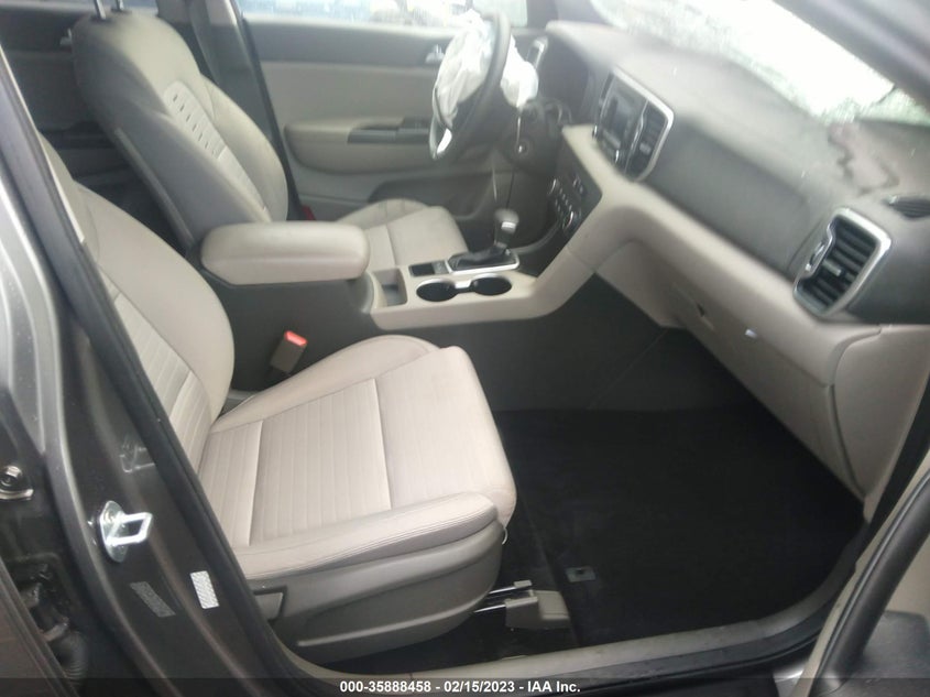 VIN KNDPM3AC4H7208527 2017 KIA SPORTAGE LX