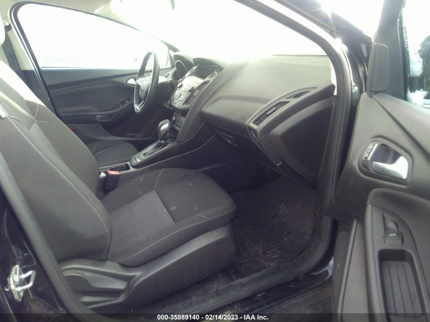 VIN 1FADP3K26JL329854 2018 FORD FOCUS SE