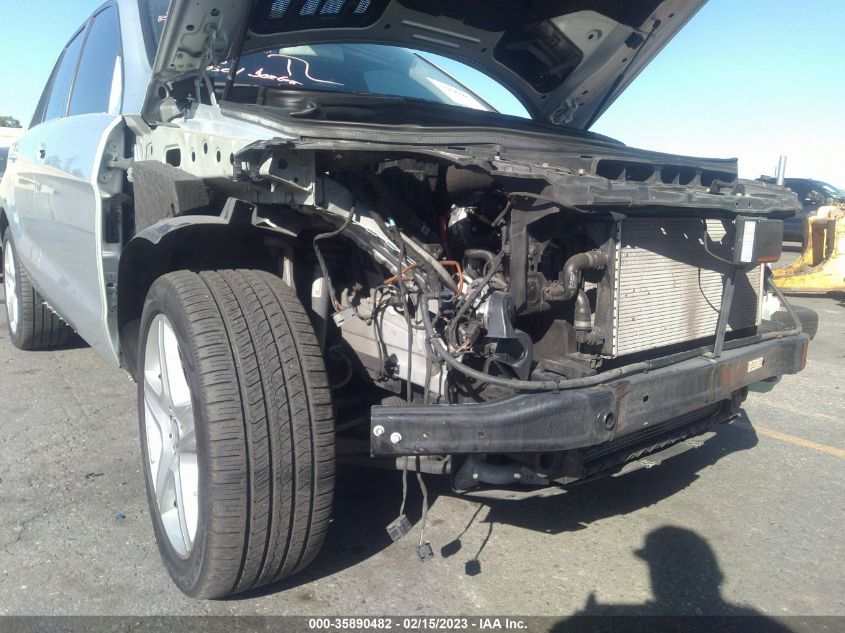 2013 MERCEDES-BENZ M-CLASS ML 550 - 4JGDA7DBXDA120807