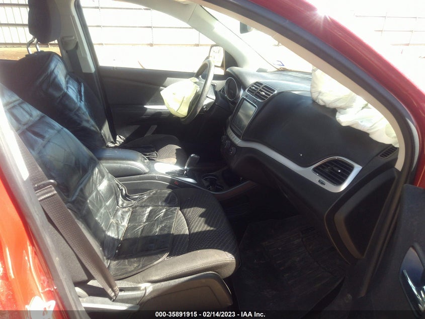 VIN 3C4PDCBB6KT701490 2019 DODGE JOURNEY SE