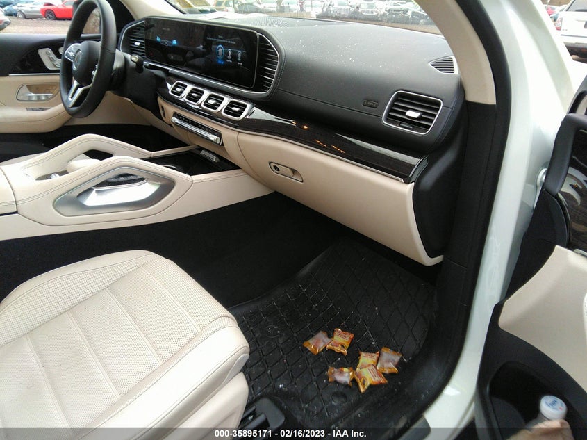 Auction sale of the 2022 Mercedes Benz GLS , vin: 4JGFF5KE2NA631781, lot number: 35895171