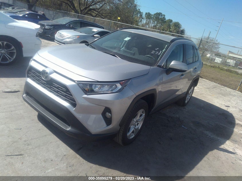 VIN 2T3W1RFV0MC162146 2021 TOYOTA RAV4 XLE