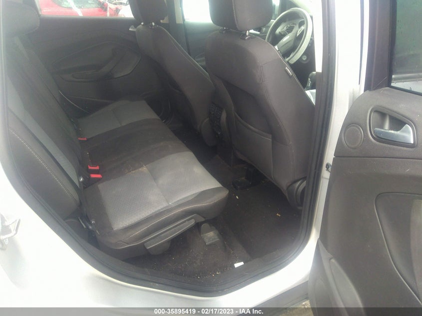 VIN 1FMCU0GD9HUD18452 2017 FORD ESCAPE SE