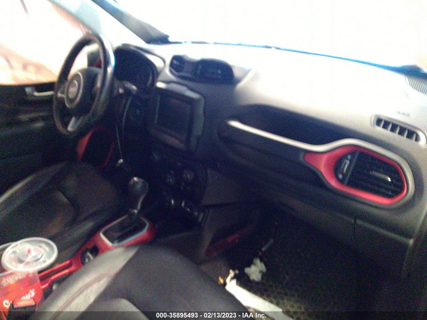 VIN ZACCJBCB0JPH86218 2018 JEEP RENEGADE TRAILHAWK