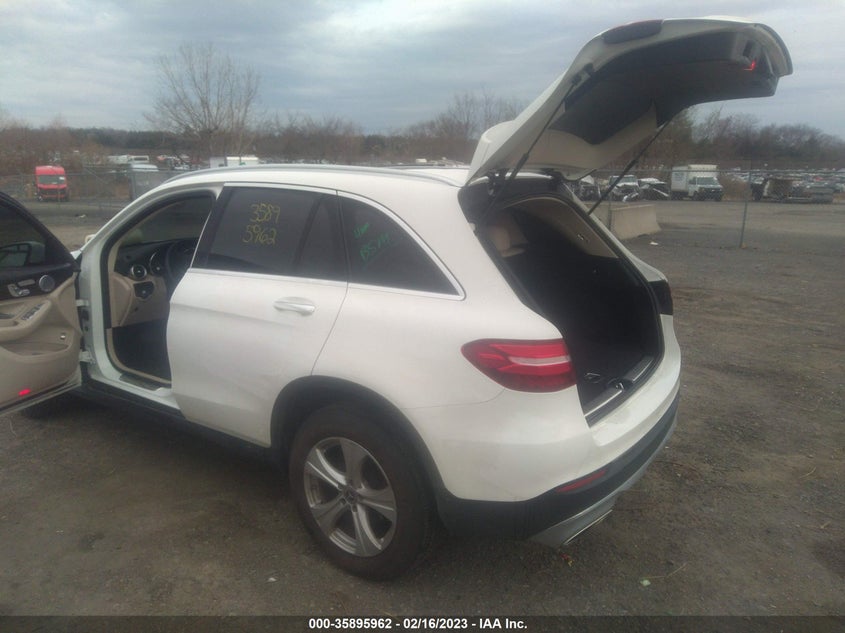 VIN WDC0G4KB8JV058700 2018 MERCEDES-BENZ GLC GLC 300