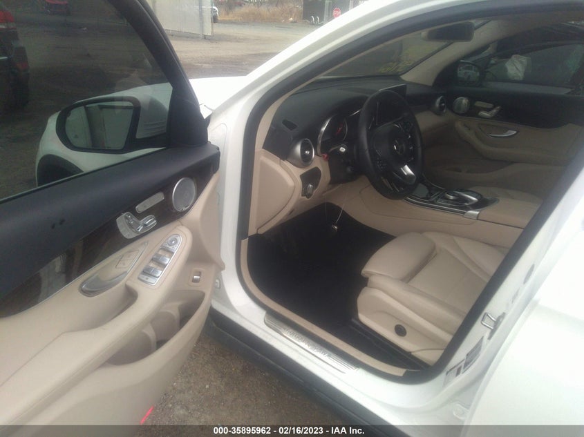 VIN WDC0G4KB8JV058700 2018 MERCEDES-BENZ GLC GLC 300