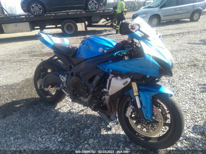 2011 SUZUKI GSX750 - JS1GR7MA3B2101678