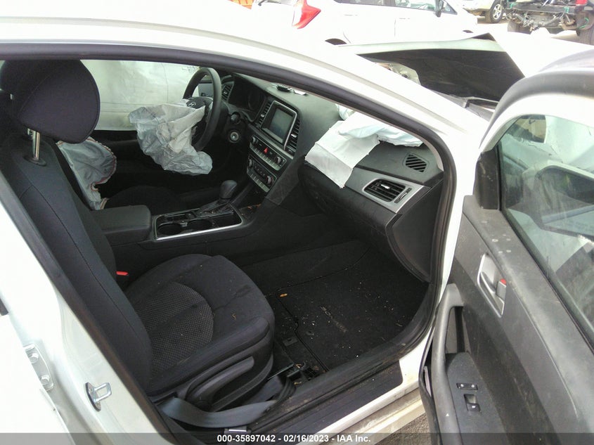VIN 5NPE24AFXKH748674 2019 HYUNDAI SONATA SE