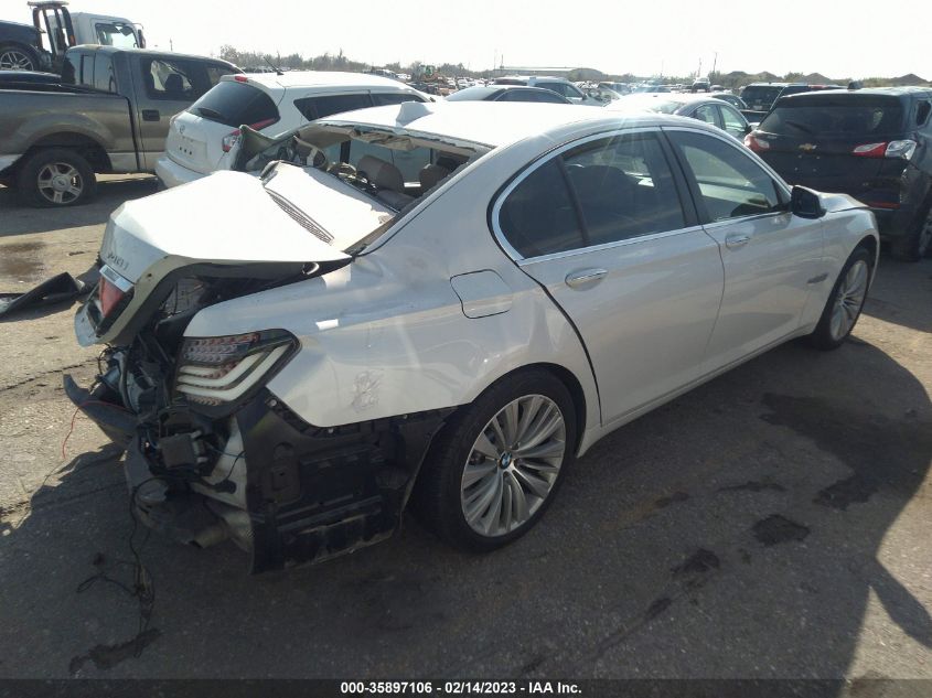 2015 BMW 7 SERIES 740I - WBAYA6C5XFD826850