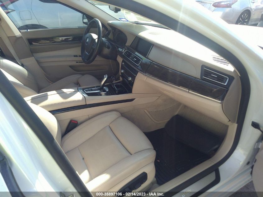 2015 BMW 7 SERIES 740I - WBAYA6C5XFD826850