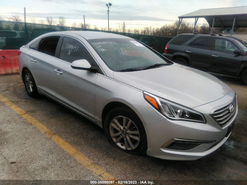 2015 HYUNDAI SONATA 2.4L SE - 5NPE24AF7FH044762