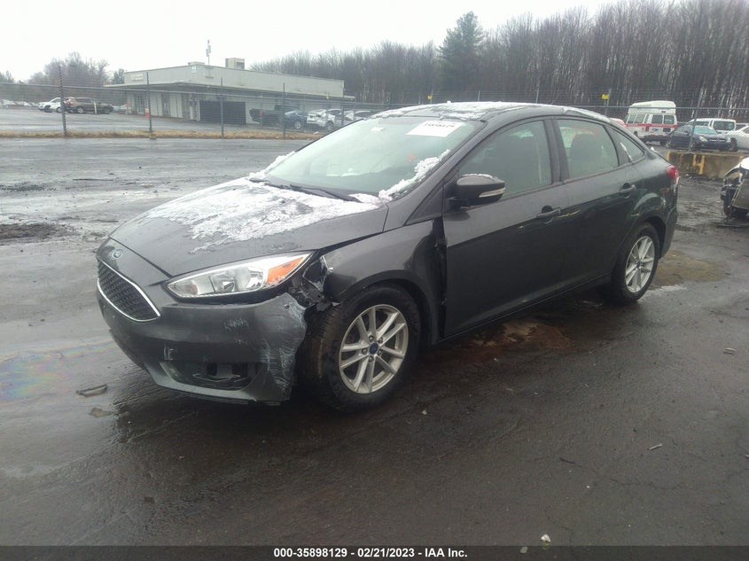 VIN 1FADP3F2XHL348105 2017 FORD FOCUS SE