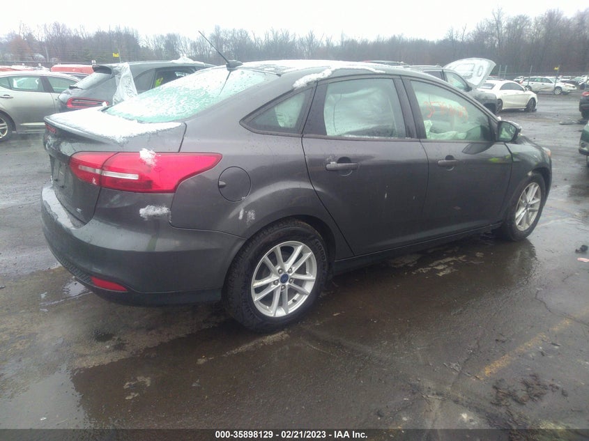 VIN 1FADP3F2XHL348105 2017 FORD FOCUS SE