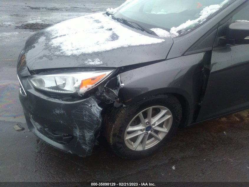 VIN 1FADP3F2XHL348105 2017 FORD FOCUS SE