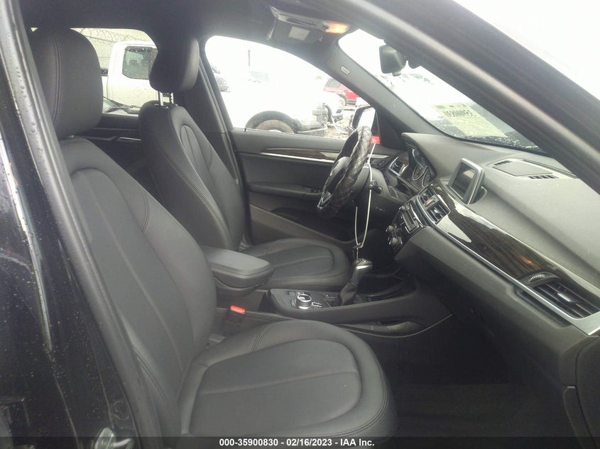 VIN WBXHT3C35H5F69304 2017 BMW X1 XDRIVE28I
