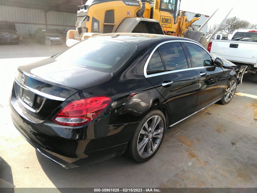 VIN 55SWF4JB2HU207467 2017 MERCEDES-BENZ C-CLASS C 300