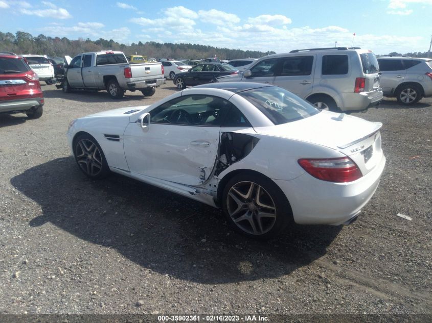 2015 MERCEDES-BENZ SLK-CLASS SLK 250 - WDDPK4HA7FF110746