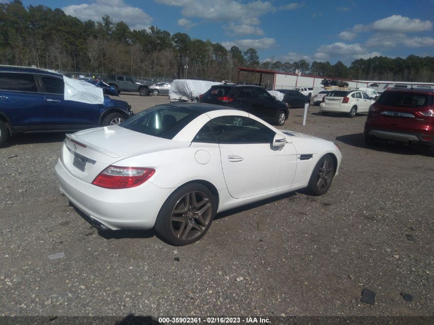 2015 MERCEDES-BENZ SLK-CLASS SLK 250 - WDDPK4HA7FF110746
