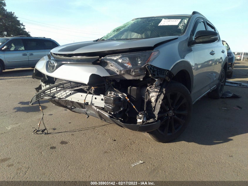 VIN 2T3RFREV7JW825917 2018 TOYOTA RAV4 XLE/ADVENTURE