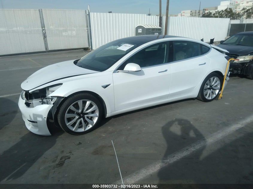 VIN 5YJ3E1EB7JF117799 2018 TESLA MODEL 3 LONG RANGE
