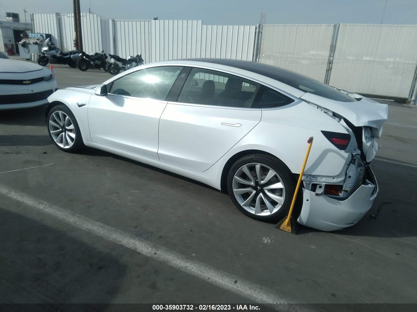 VIN 5YJ3E1EB7JF117799 2018 TESLA MODEL 3 LONG RANGE