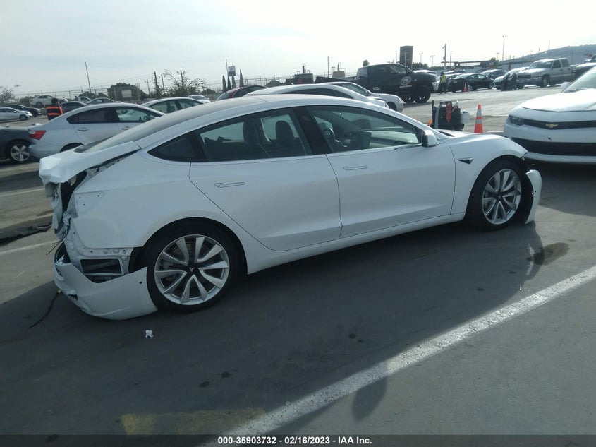 VIN 5YJ3E1EB7JF117799 2018 TESLA MODEL 3 LONG RANGE