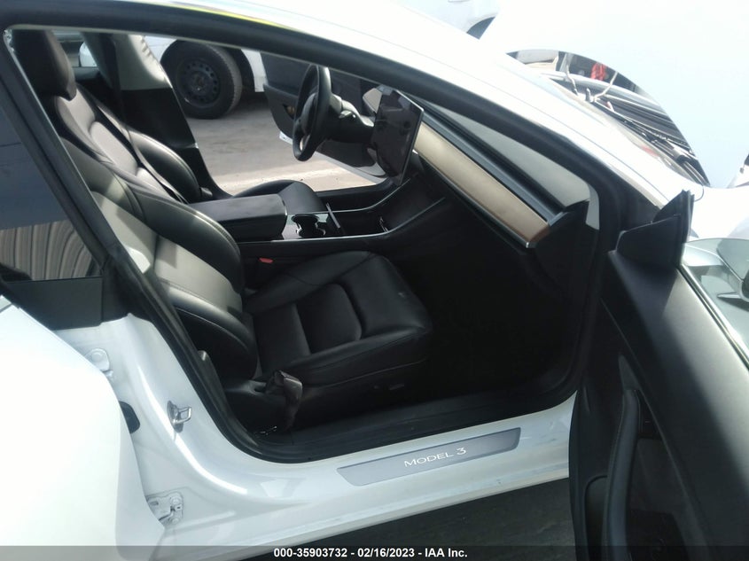 VIN 5YJ3E1EB7JF117799 2018 TESLA MODEL 3 LONG RANGE