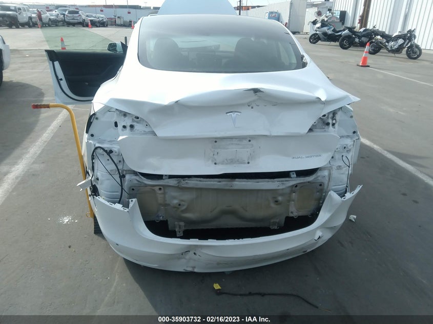 VIN 5YJ3E1EB7JF117799 2018 TESLA MODEL 3 LONG RANGE