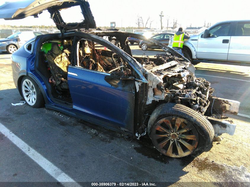 5YJXCBE22HF033185 TESLA MODEL X 90D/75D/100D 2017
