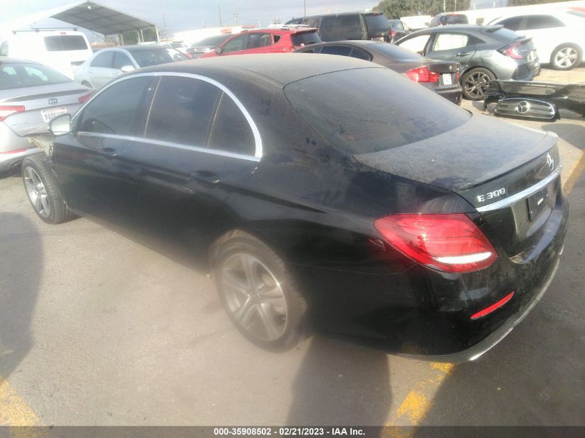 WDDZF4JB8KA530023 2019 MERCEDES-BENZ E-CLASS, photo no. 3