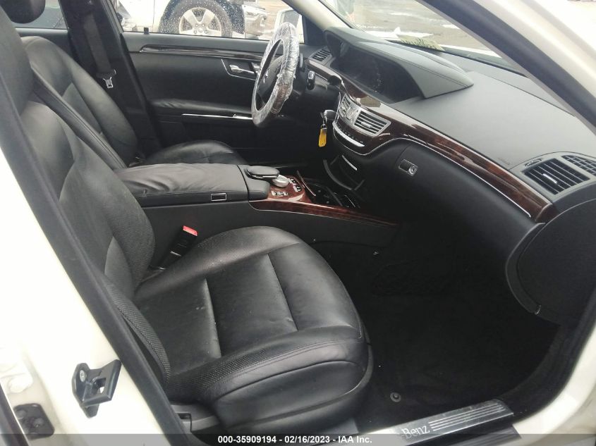 2013 MERCEDES-BENZ S-CLASS S 550 - WDDNG7DBXDA517298
