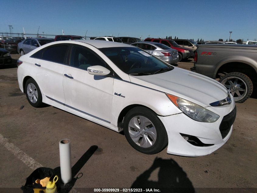 2013 HYUNDAI SONATA HYBRID - KMHEC4A48DA075045