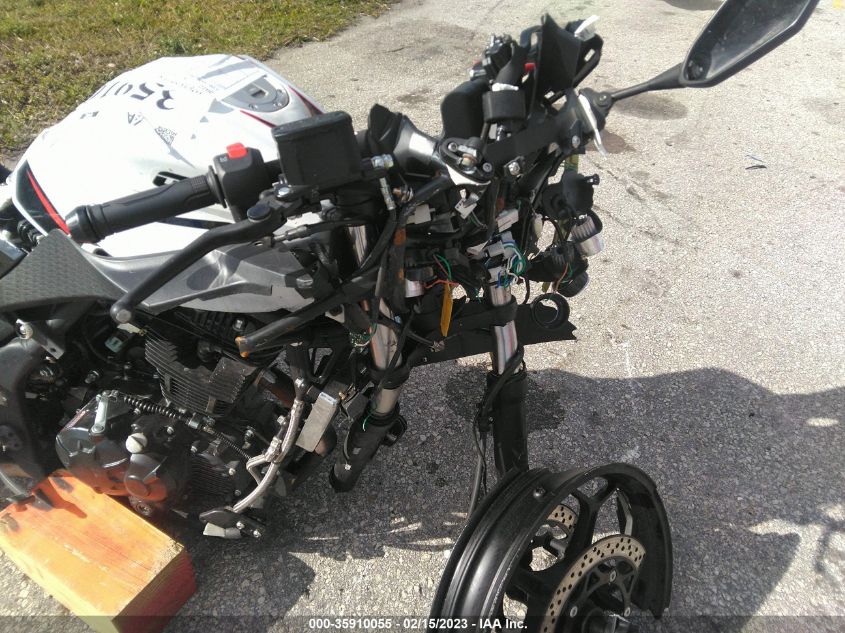 2022 KAWASAKI 1600 - H0DPBFG97NX040606
