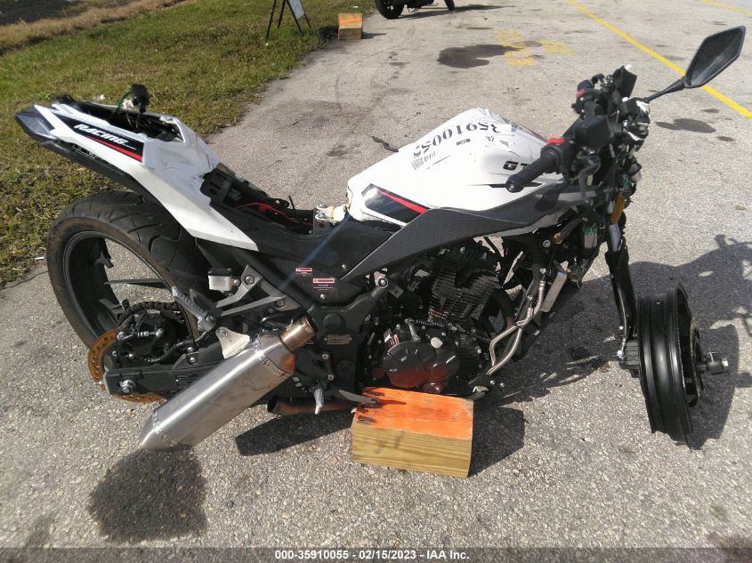 2022 KAWASAKI 1600 - H0DPBFG97NX040606