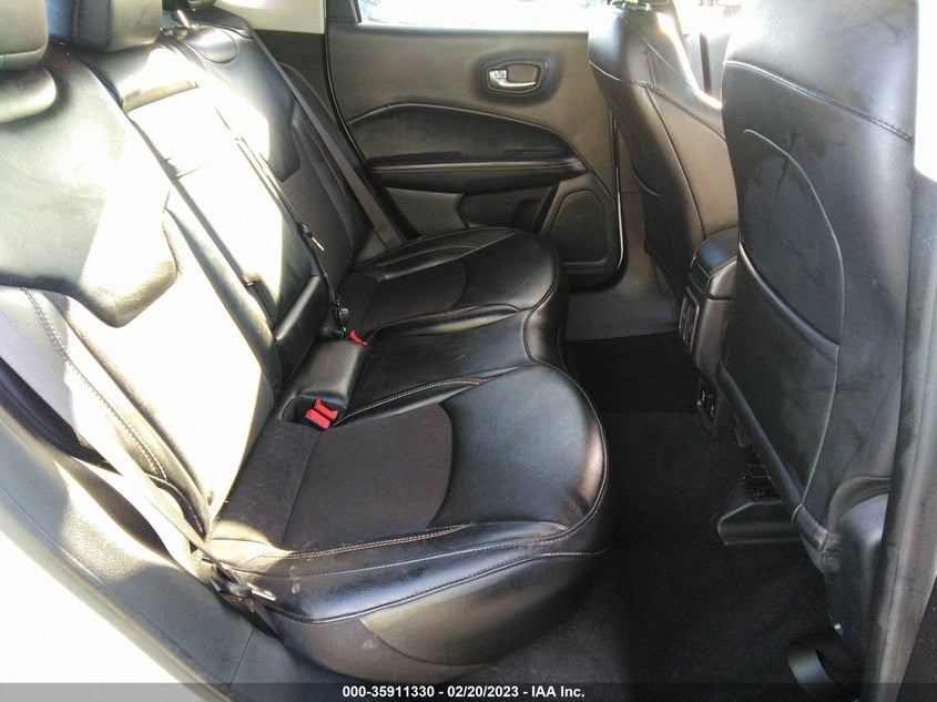 VIN 3C4NJCBB5KT856256 2019 JEEP COMPASS LATITUDE