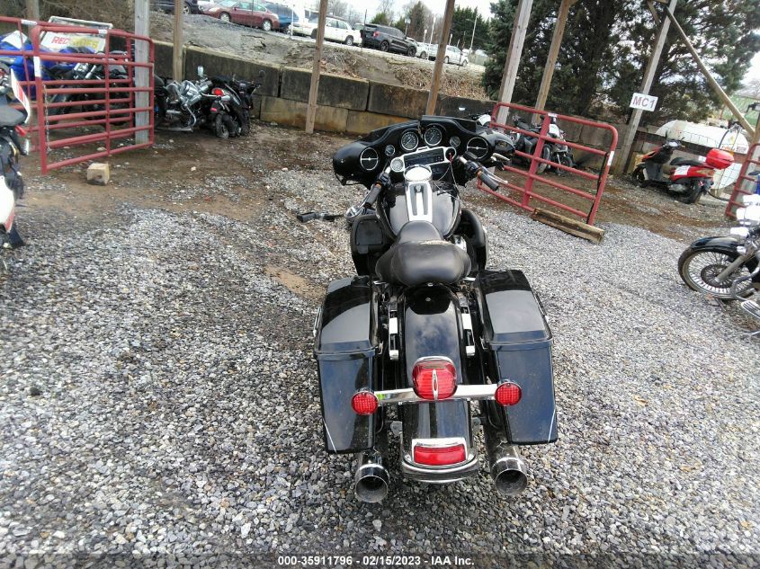 2011 HARLEY-DAVIDSON FLHTK 1HD1KEM10BB678039