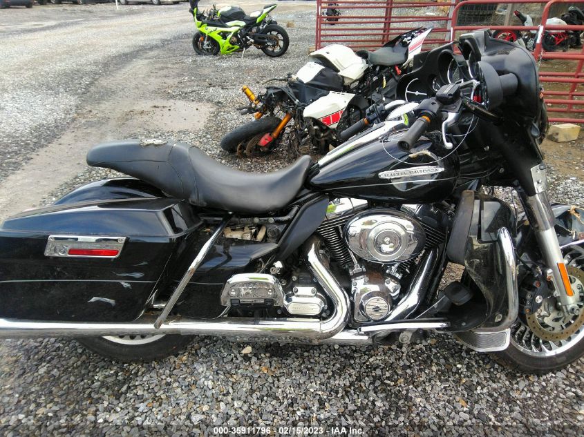 2011 HARLEY-DAVIDSON FLHTK 1HD1KEM10BB678039